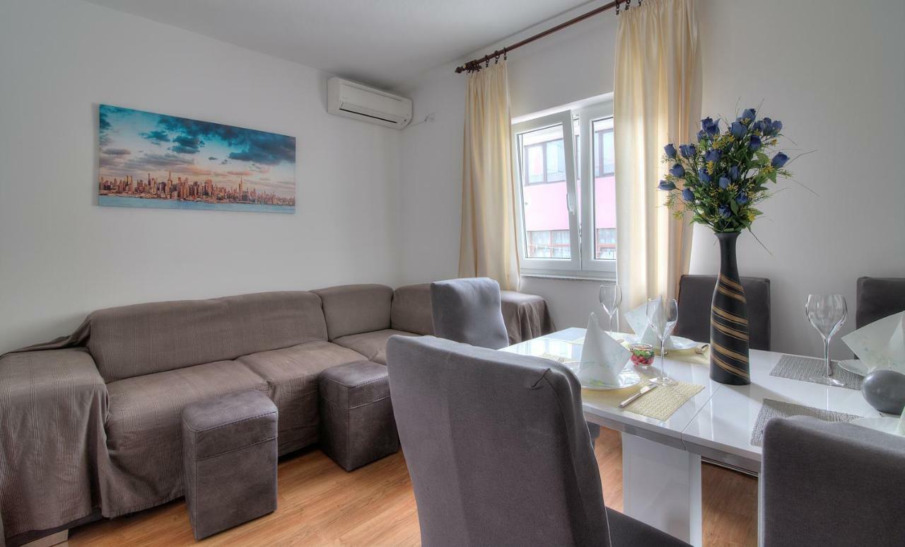 Apartment Marijanka Senj  Eksteriør bilde